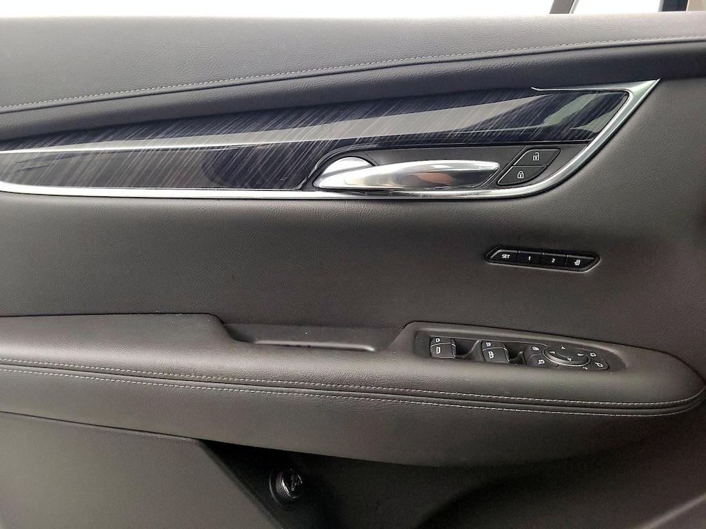 used 2022 Cadillac XT6 car, priced at $36,998