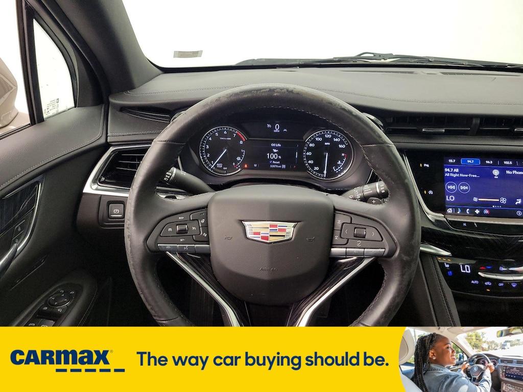 used 2022 Cadillac XT6 car, priced at $36,998