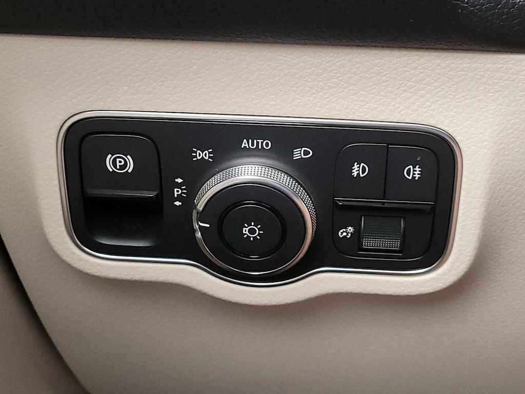 used 2022 Mercedes-Benz GLB 250 car, priced at $33,998