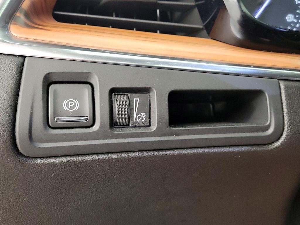 used 2020 Cadillac XT5 car, priced at $26,998