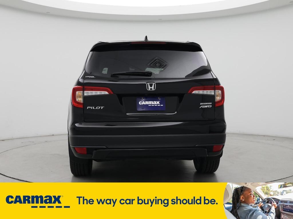 used 2022 Honda Pilot car, priced at $34,998