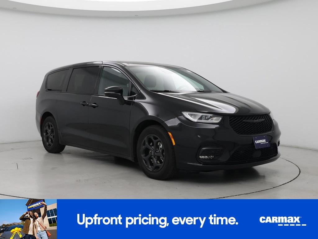 used 2022 Chrysler Pacifica Hybrid car, priced at $31,998