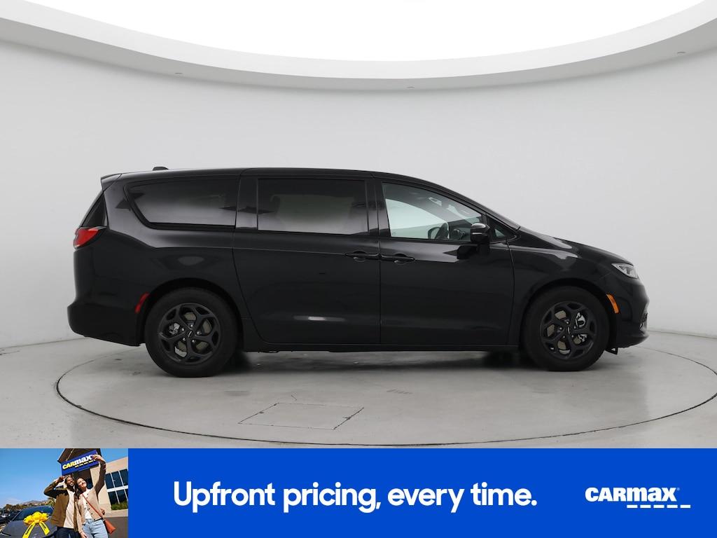 used 2022 Chrysler Pacifica Hybrid car, priced at $31,998