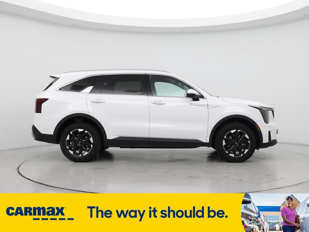 used 2024 Kia Sorento car, priced at $28,998