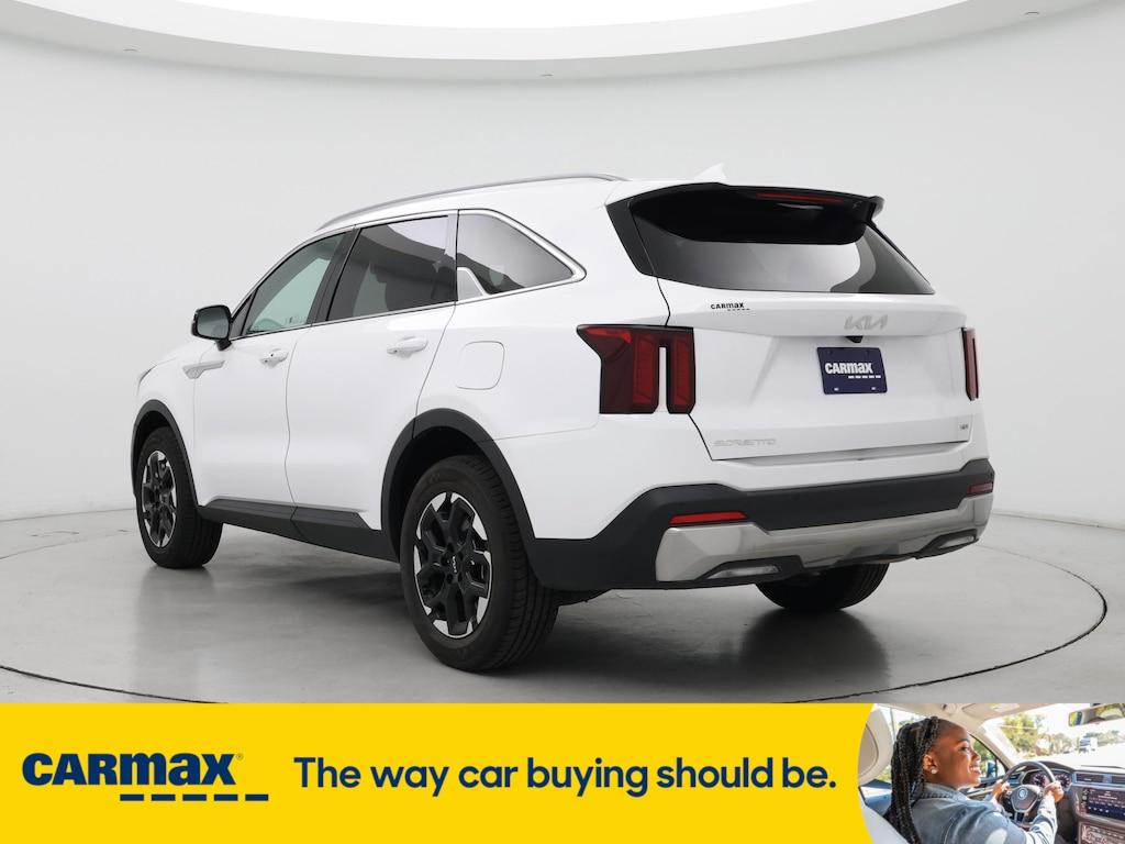 used 2024 Kia Sorento car, priced at $28,998