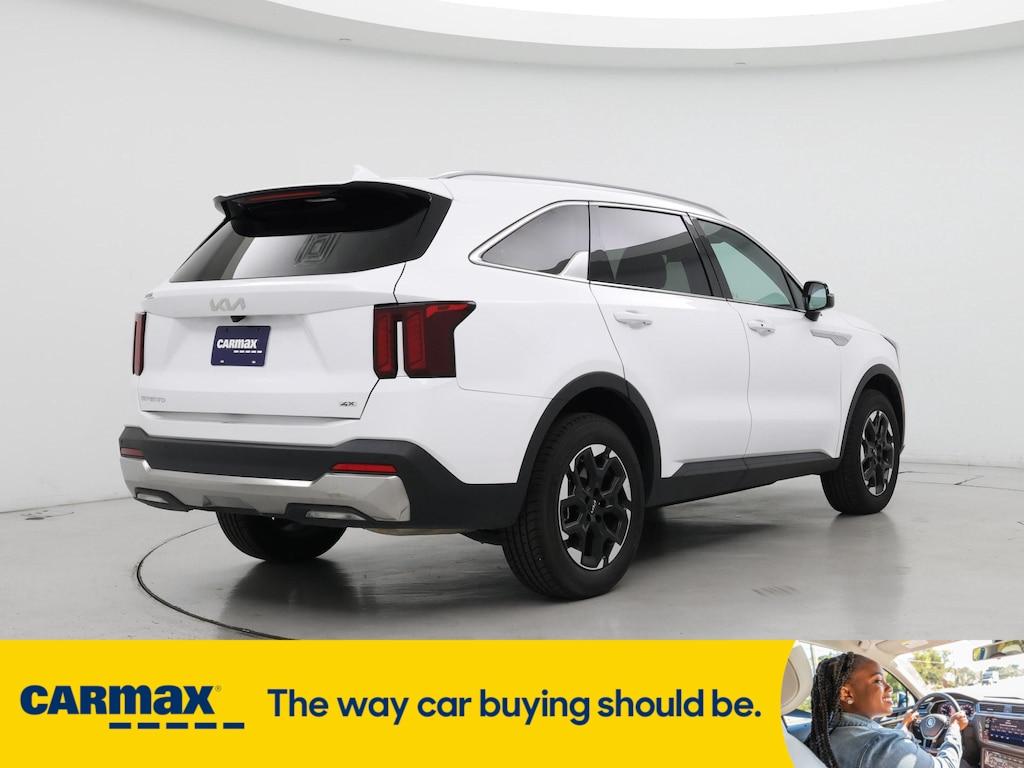 used 2024 Kia Sorento car, priced at $28,998