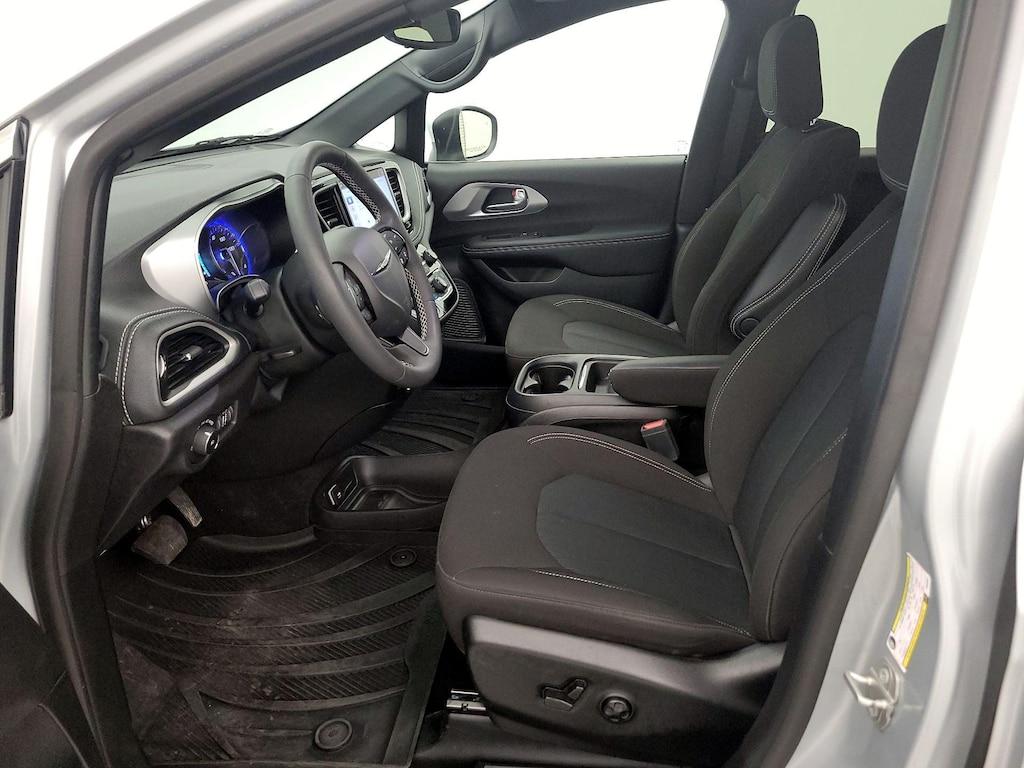 used 2023 Chrysler Pacifica car, priced at $34,998