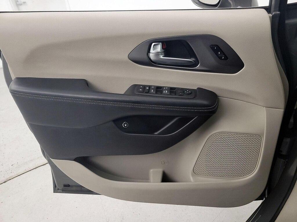 used 2022 Chrysler Pacifica Hybrid car, priced at $29,998