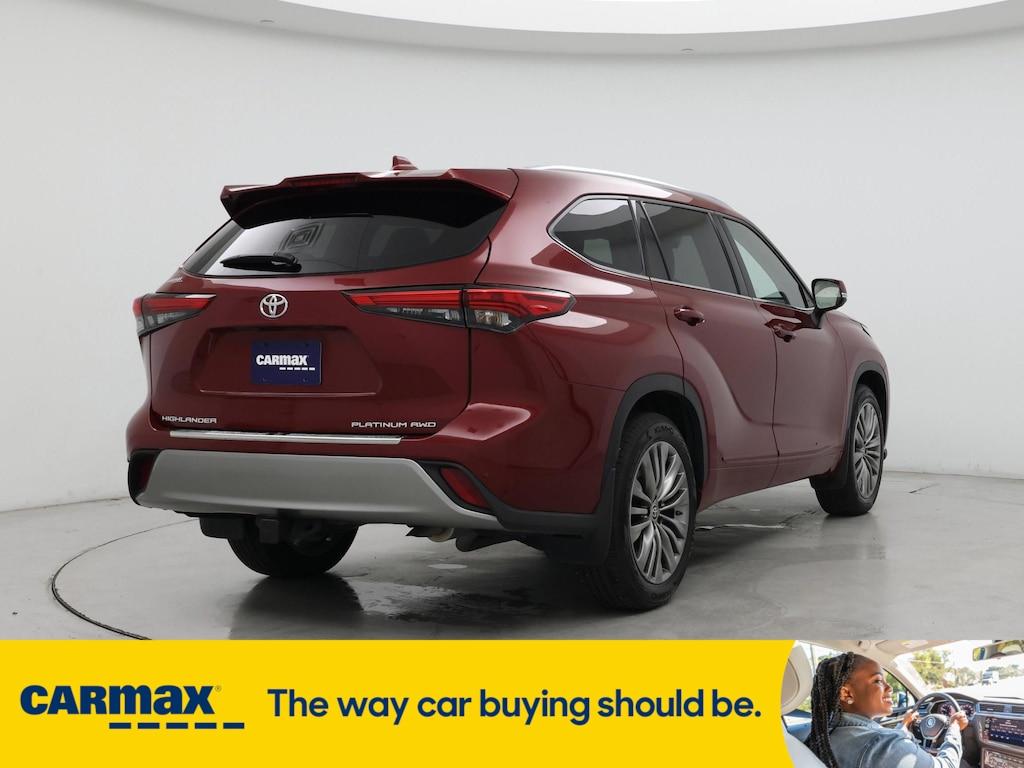 used 2022 Toyota Highlander car, priced at $47,998