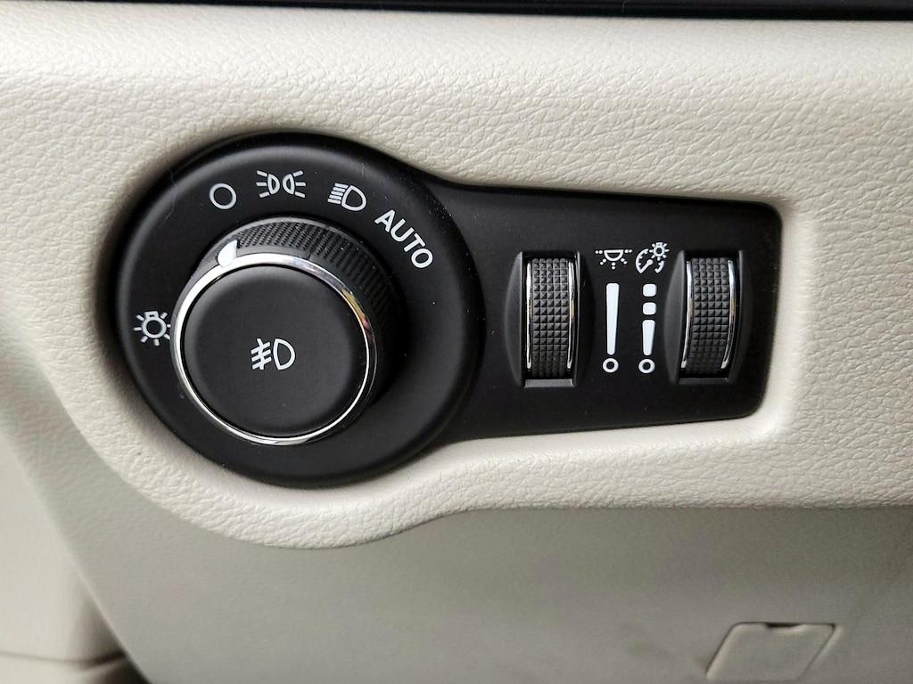 used 2018 Chrysler Pacifica car, priced at $23,998