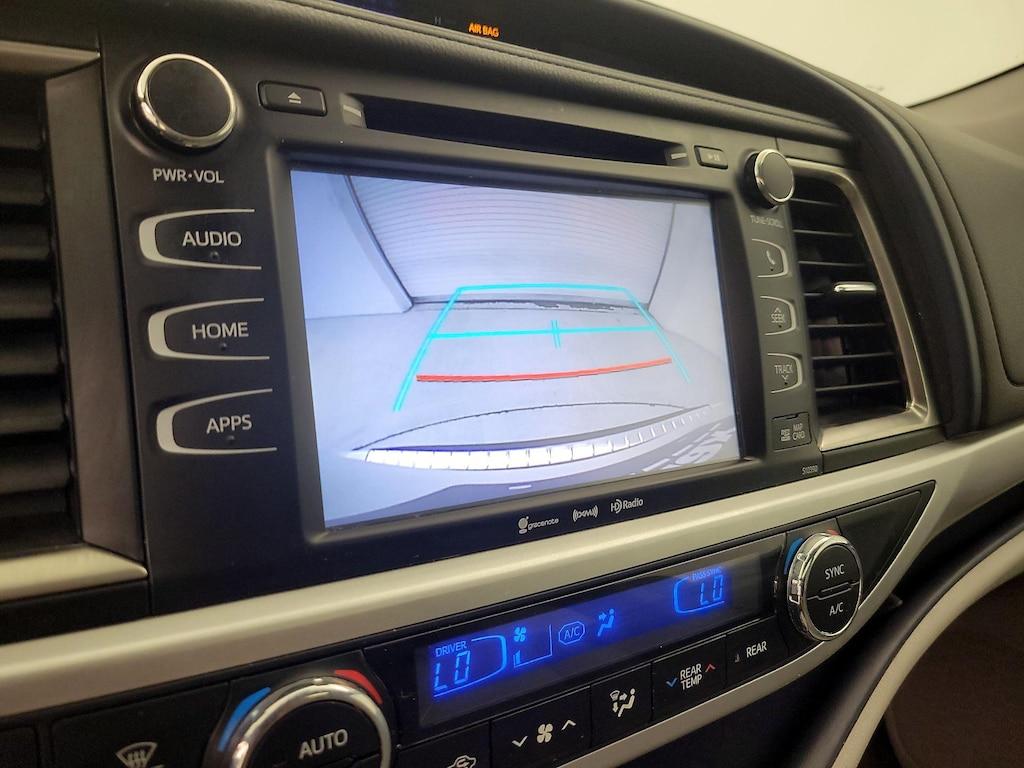 used 2019 Toyota Highlander Hybrid car, priced at $30,998