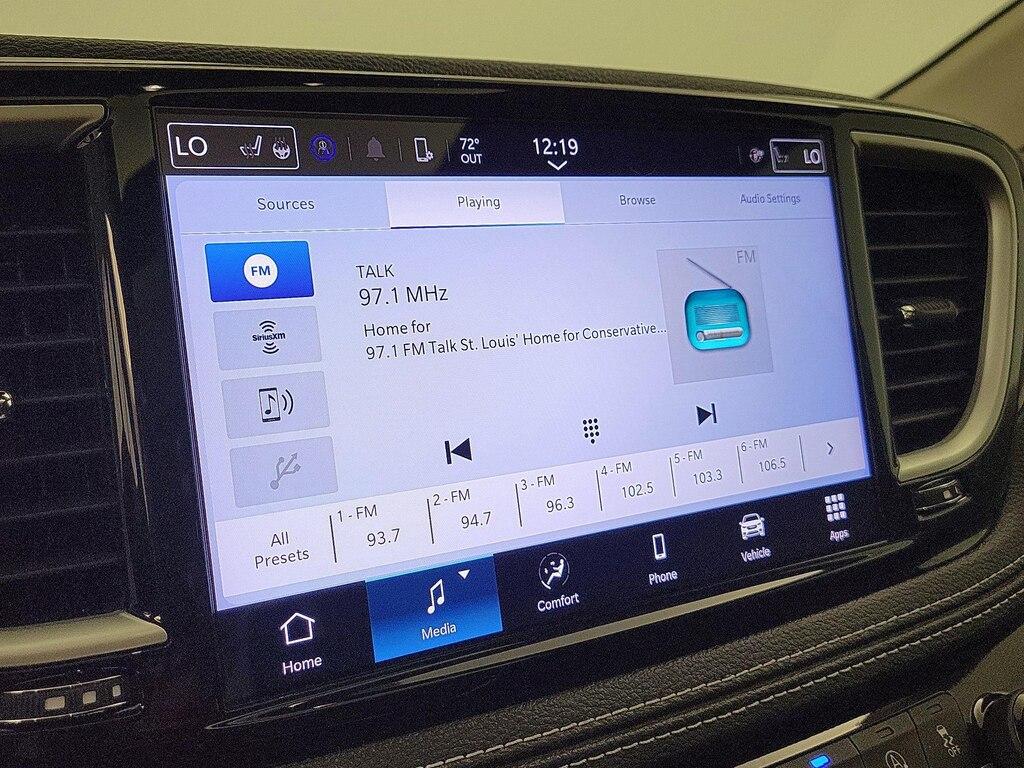 used 2024 Chrysler Pacifica car, priced at $34,998