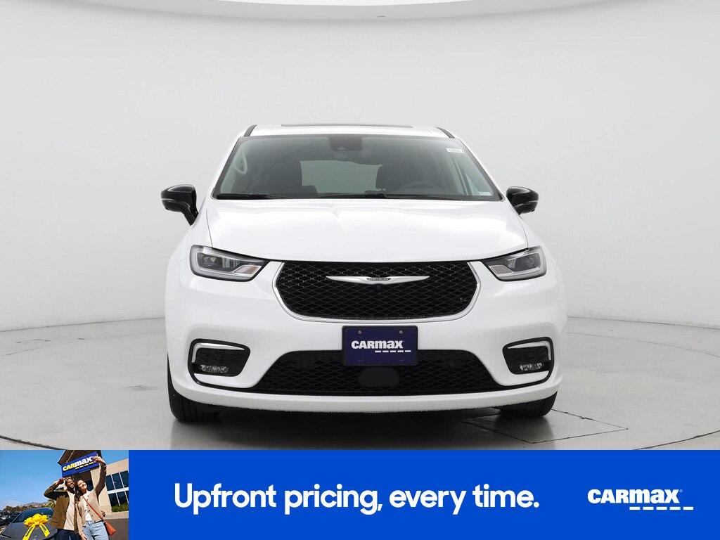 used 2024 Chrysler Pacifica car, priced at $34,998