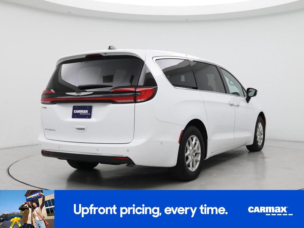 used 2024 Chrysler Pacifica car, priced at $34,998