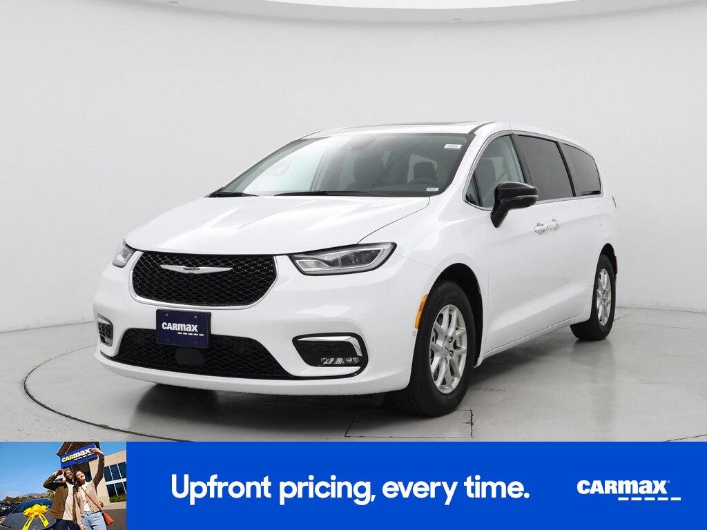 used 2024 Chrysler Pacifica car, priced at $34,998