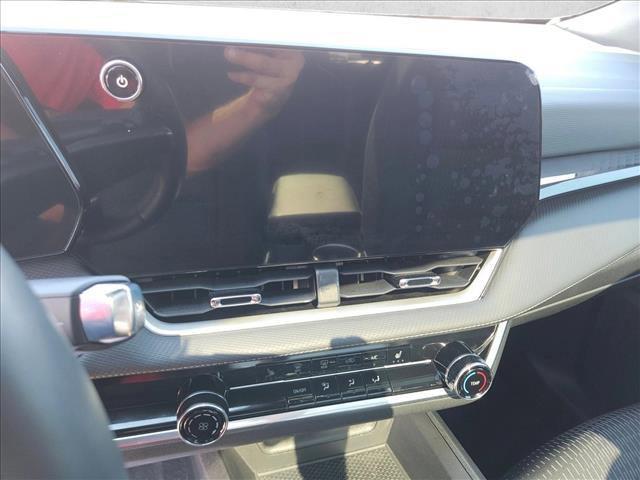 used 2025 Chevrolet Equinox car, priced at $25,795