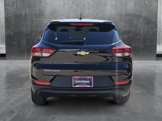 new 2025 Chevrolet TrailBlazer car, priced at $22,999