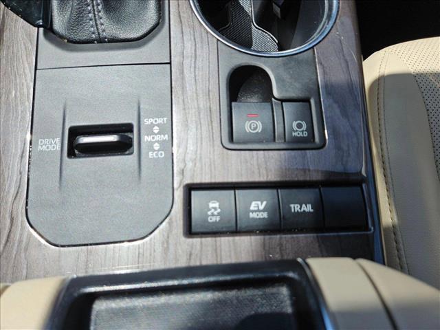 used 2022 Toyota Highlander Hybrid car, priced at $38,995