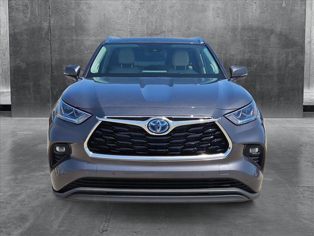 used 2022 Toyota Highlander Hybrid car, priced at $38,995