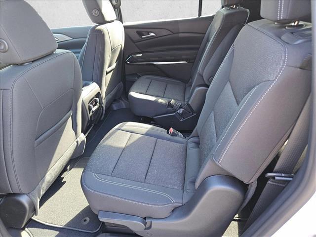 new 2026 Chevrolet Traverse car, priced at $40,499