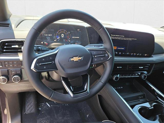 new 2025 Chevrolet Suburban car, priced at $71,320