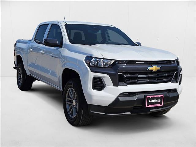new 2026 Chevrolet Colorado car, priced at $32,999