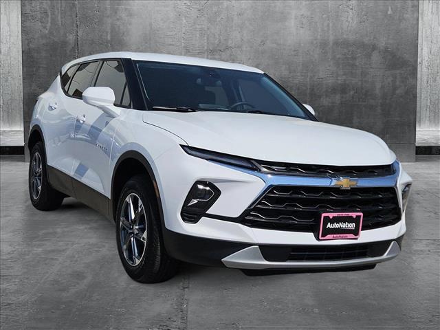 new 2025 Chevrolet Blazer car, priced at $30,995