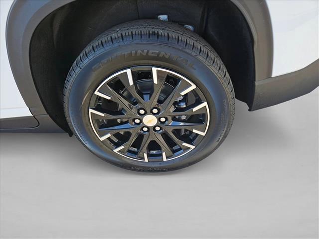 new 2026 Chevrolet Traverse car, priced at $42,420