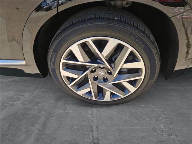 used 2023 Hyundai Santa Fe car, priced at $31,895