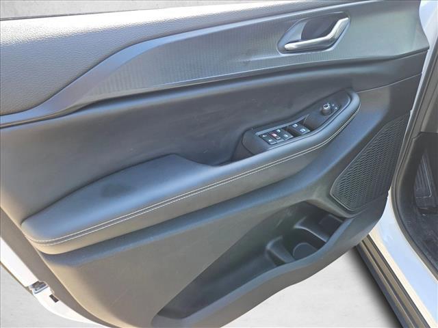 used 2024 Jeep Grand Cherokee car, priced at $28,495