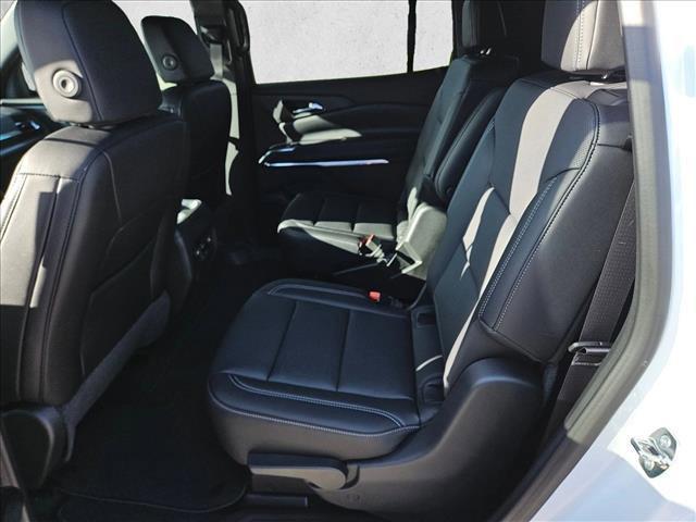 new 2026 Chevrolet Traverse car, priced at $43,205