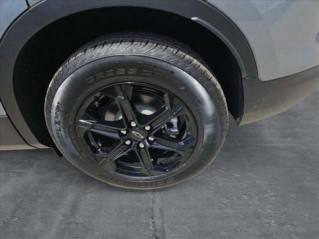 new 2025 Chevrolet Blazer car, priced at $38,555