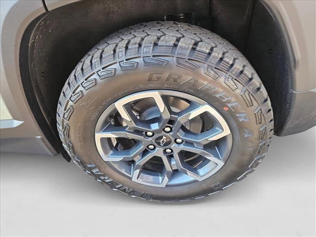 new 2026 Chevrolet Equinox car, priced at $32,395