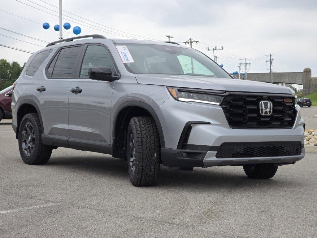 new 2025 Honda Pilot car, priced at $48,787