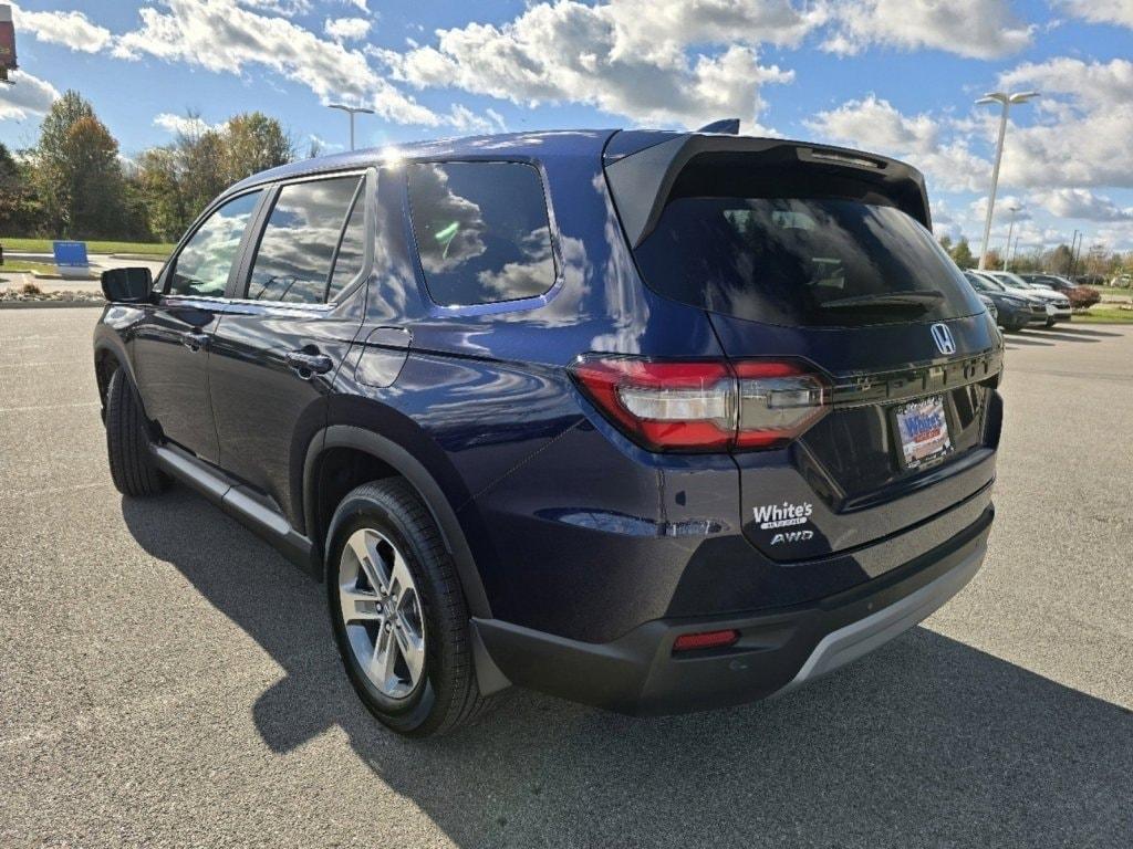 new 2025 Honda Pilot car, priced at $45,267