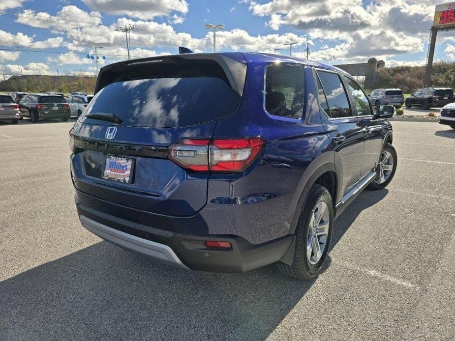 new 2025 Honda Pilot car, priced at $45,267