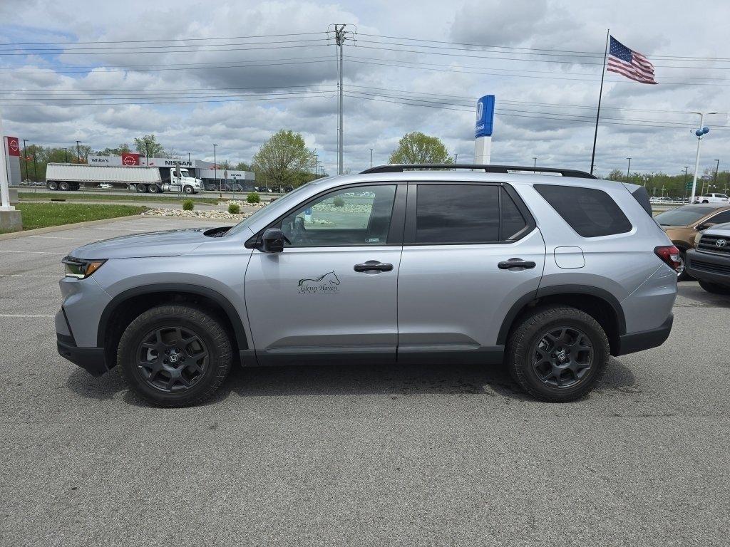 used 2024 Honda Pilot car, priced at $44,988