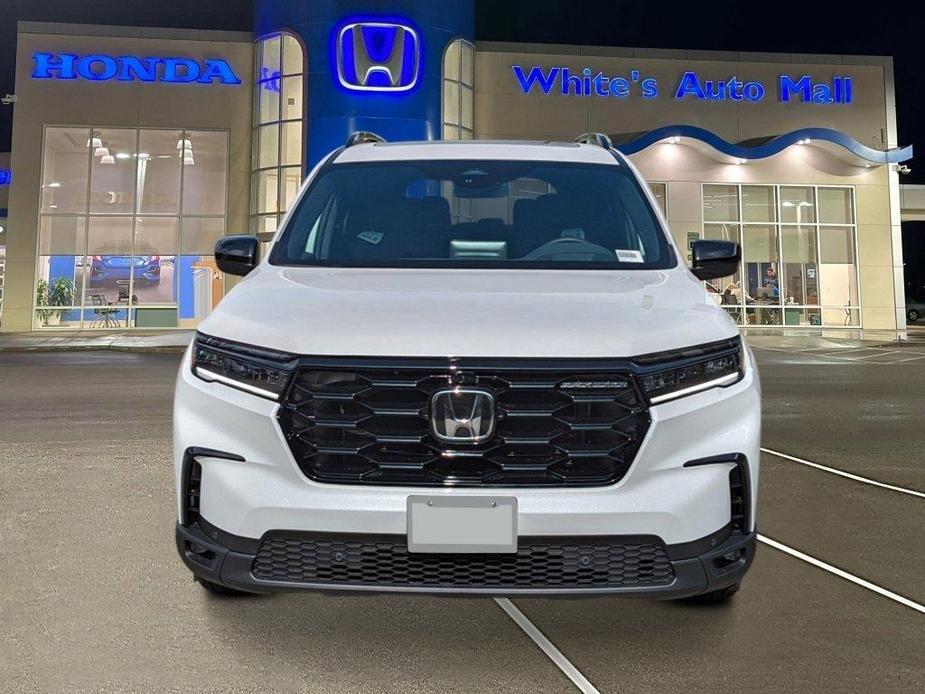 new 2025 Honda Pilot car, priced at $53,315