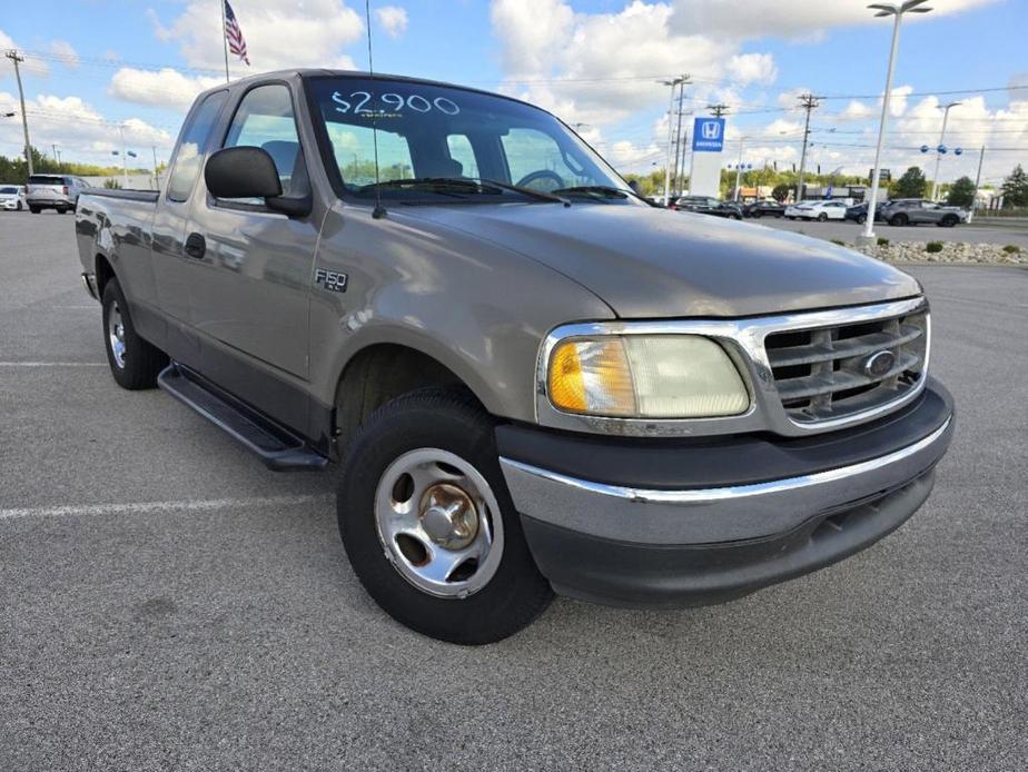 used 2001 Ford F-150 car, priced at $2,900