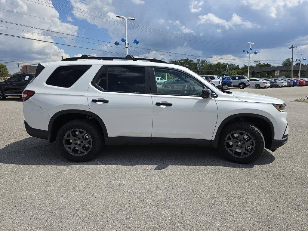 new 2025 Honda Pilot car, priced at $49,259