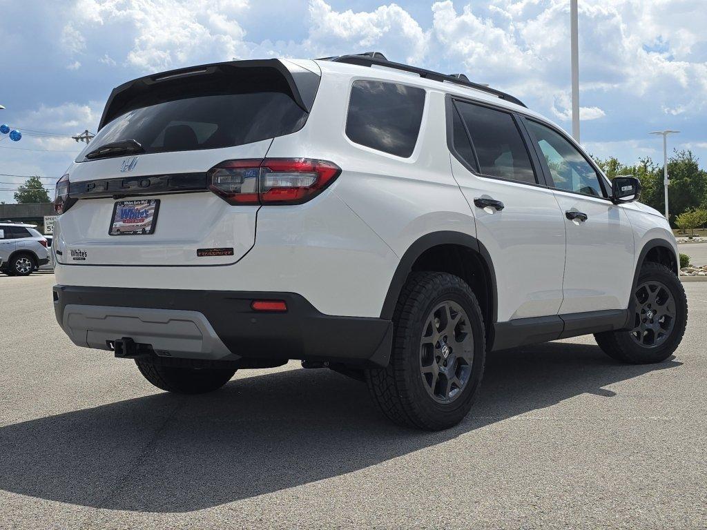 new 2025 Honda Pilot car, priced at $49,259