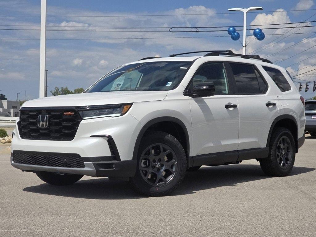 new 2025 Honda Pilot car, priced at $49,259