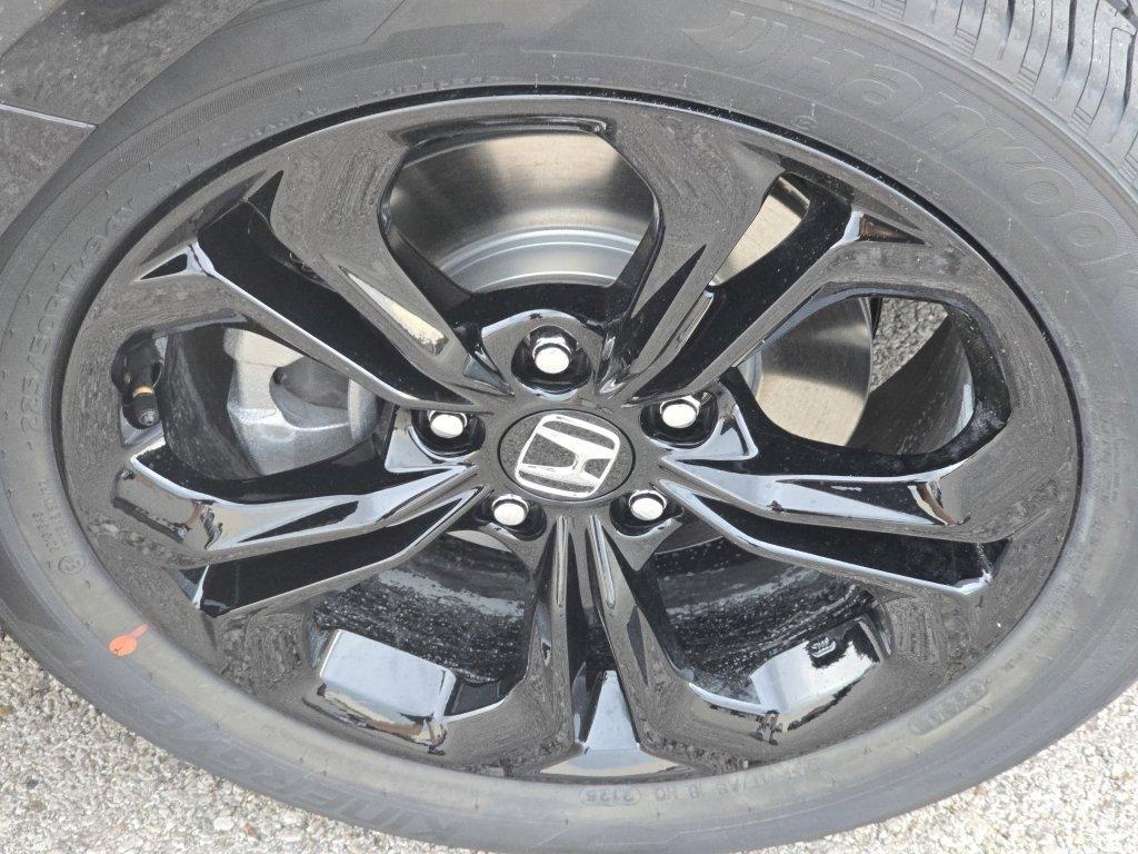 new 2025 Honda Accord car, priced at $30,274