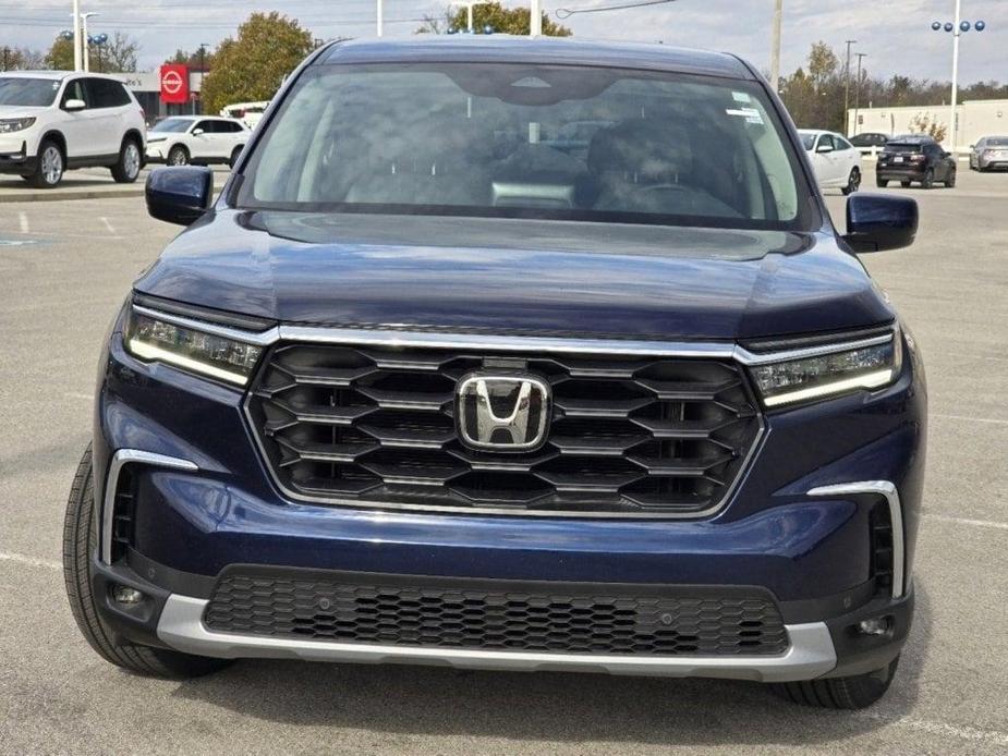 new 2025 Honda Pilot car, priced at $45,267