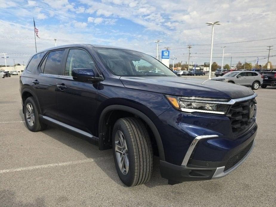 new 2025 Honda Pilot car, priced at $45,267