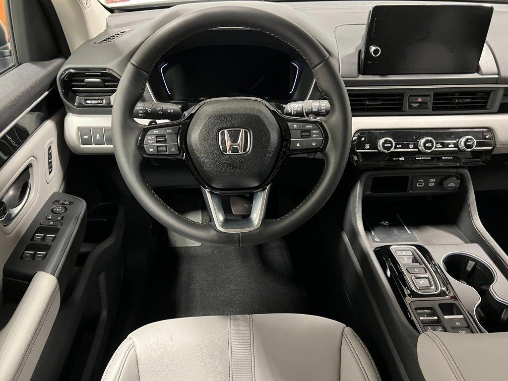 new 2025 Honda Pilot car