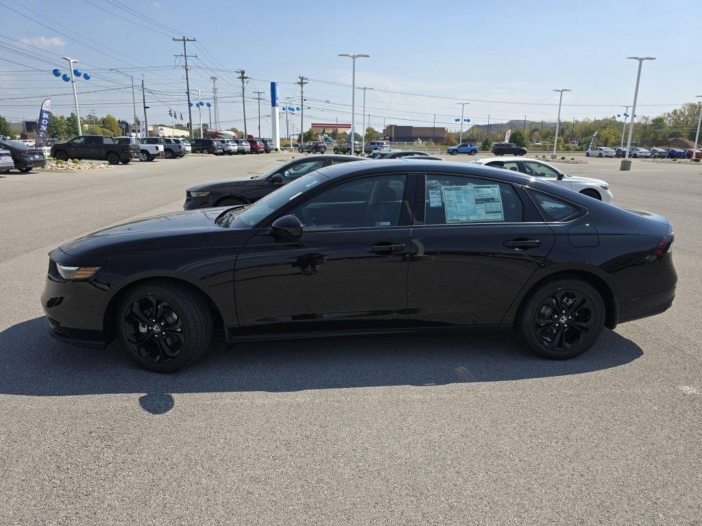 new 2025 Honda Accord car, priced at $30,319