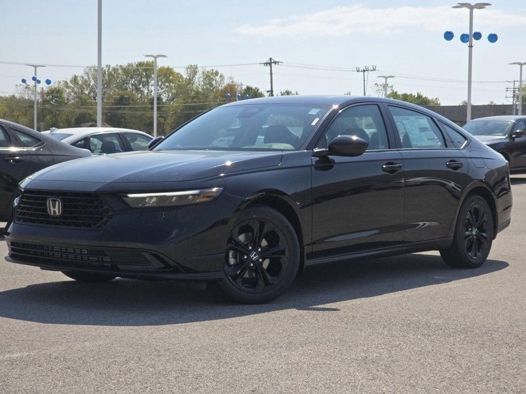 new 2025 Honda Accord car, priced at $30,319