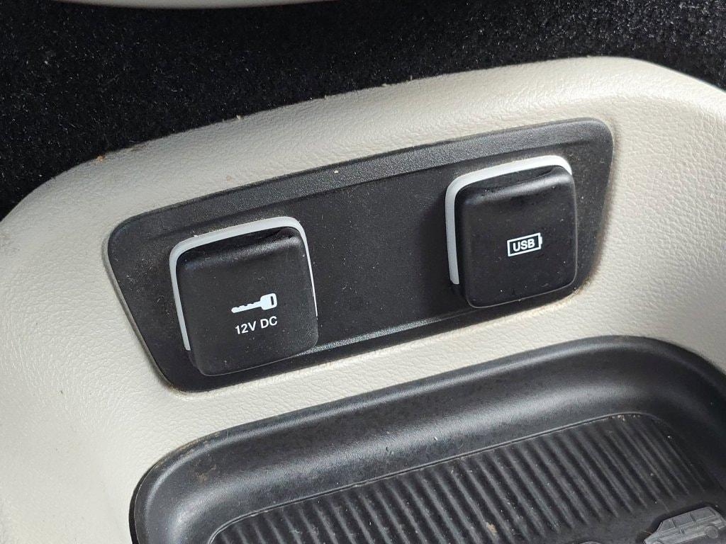 used 2017 Chrysler Pacifica car, priced at $15,500
