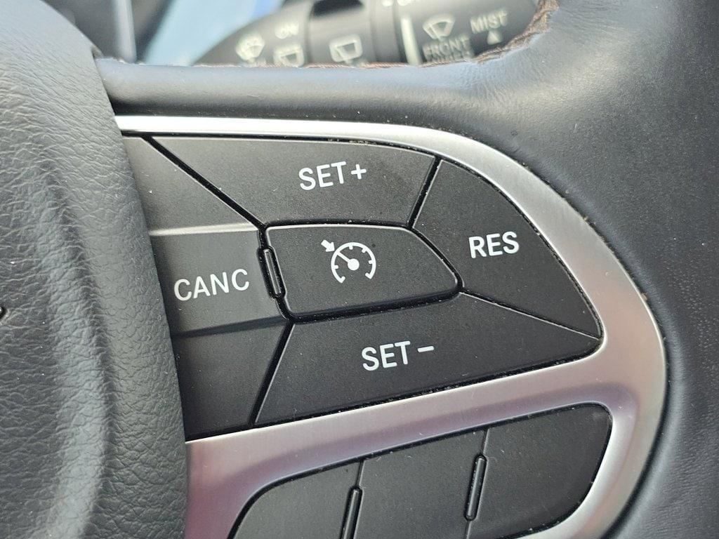 used 2017 Chrysler Pacifica car, priced at $15,500